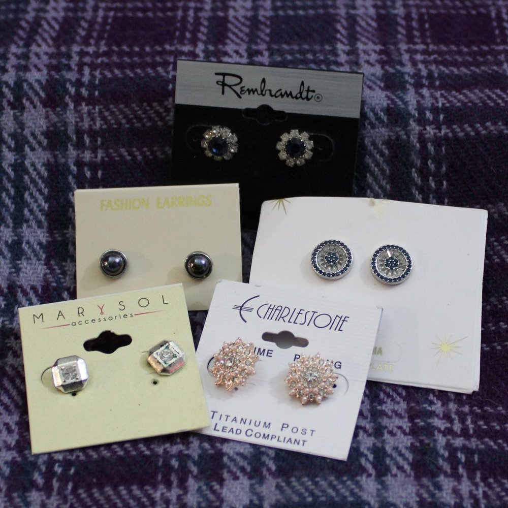 NWT Lot of Five Pair Pierced Earrings